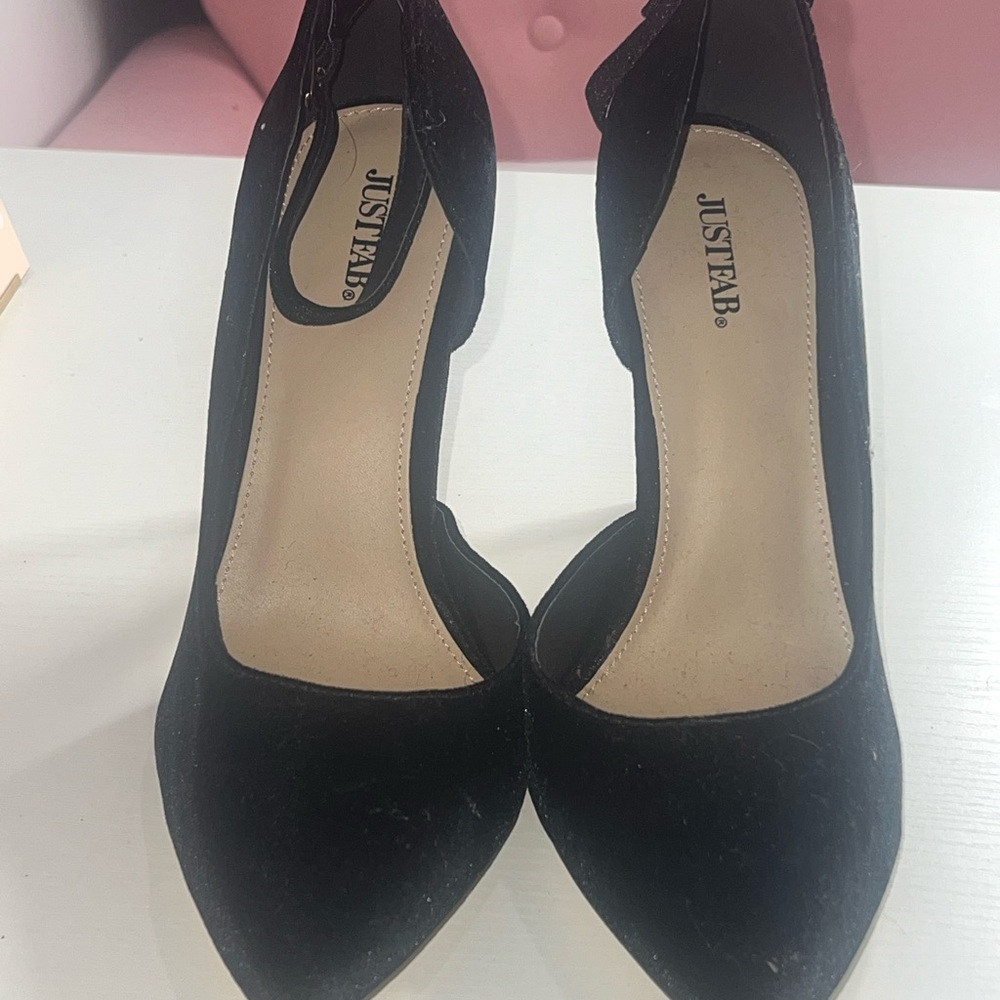 JustFab Black High Heel Pumps with Pointed Toe